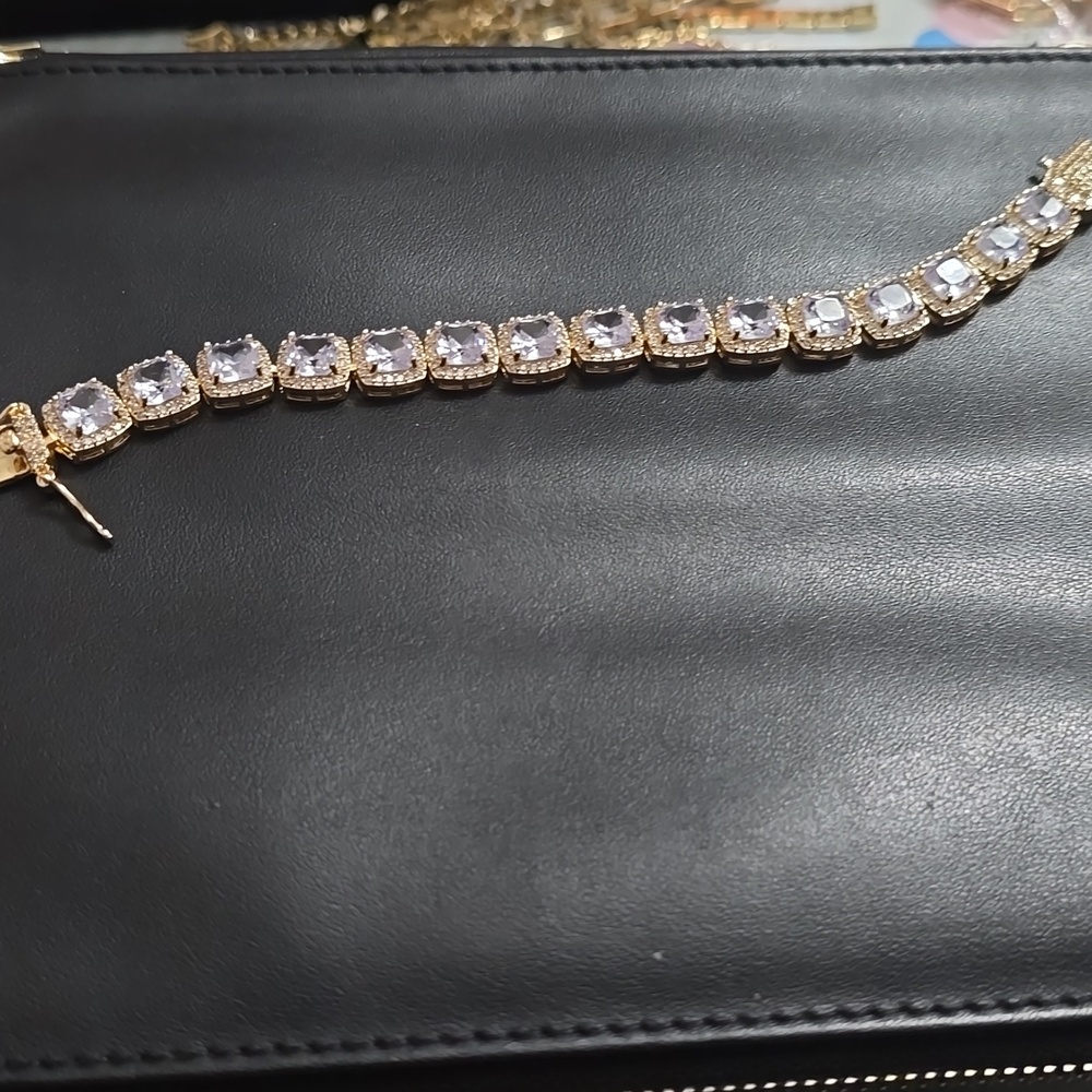 Jewelry - Picture 2 of 6